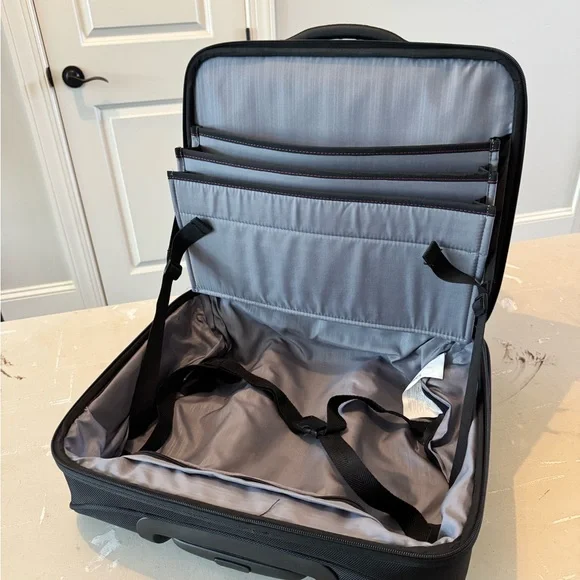 Samsonite Black Rolling Travel‎ Bag - Picture 7 of 13